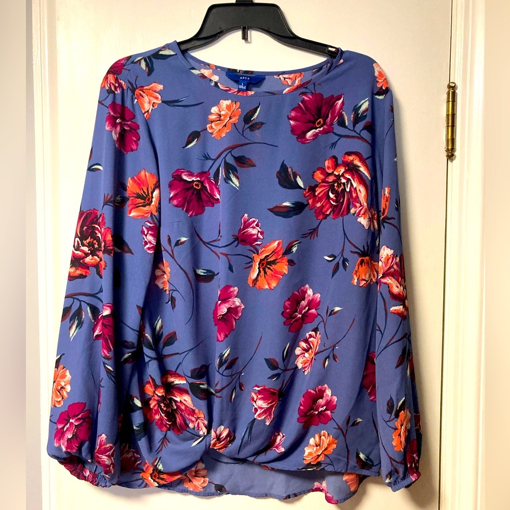Women’s Floral Long Sleeve Lightweight Blouse Large